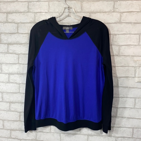 ALO Yoga Tops - Alo long sleeve hoodie shirt size M